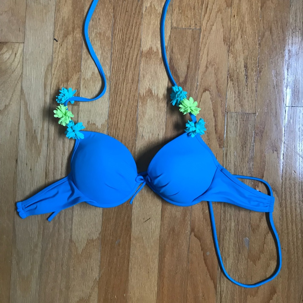Victoria’s Secret bathing suit top